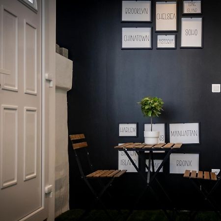 Superbe Appartement Avec Patio Ним Экстерьер фото