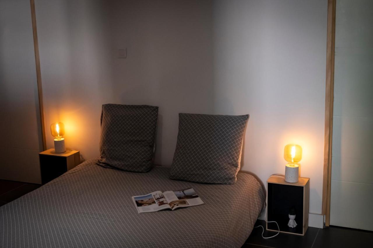 Superbe Appartement Avec Patio Ним Экстерьер фото